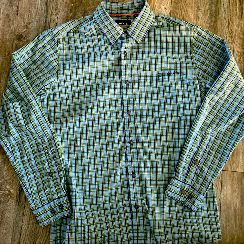Orvis, Men’s Button Up Size Medium. Lighter material. Great shape.